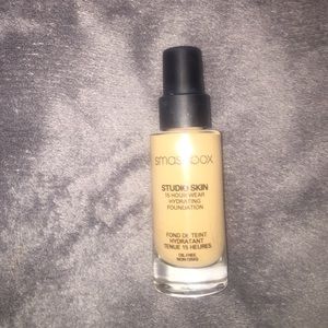 Smashbox Studio Skin Foundation