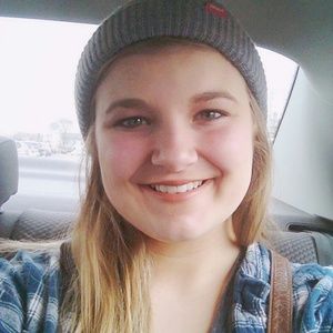 Meet your Posher, Lorrin