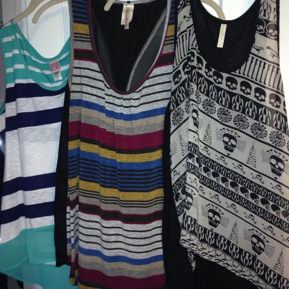 Juniors  Plus Size Tank Top