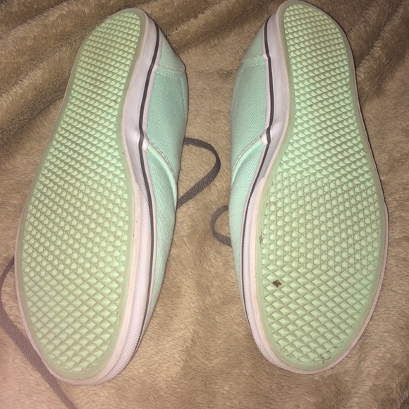 barely worn mint vans - Picture 2 of 2