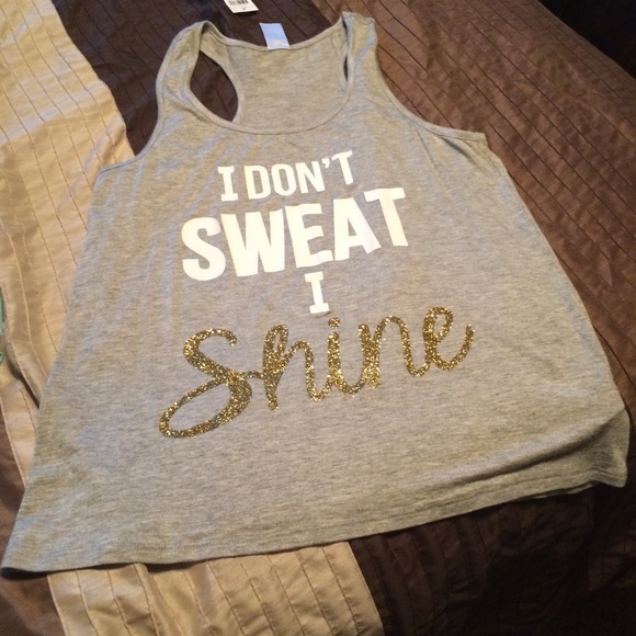 Workout tanks - Picture 1 of 1