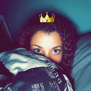 Meet your Posher, Mikela