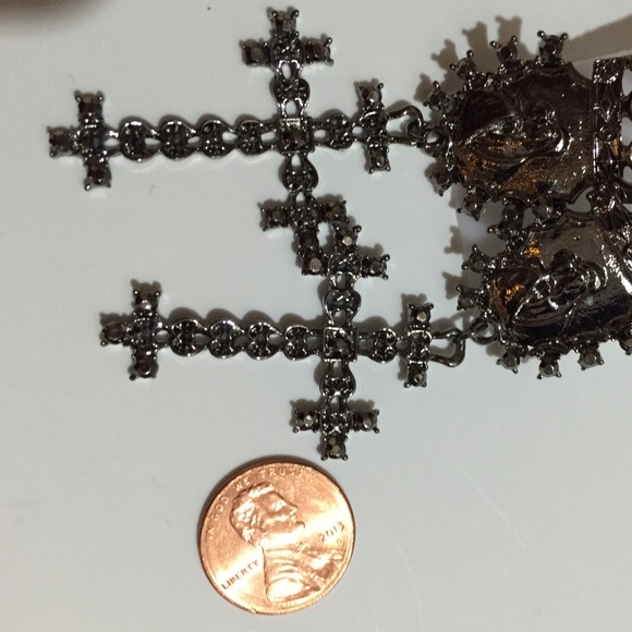 earring - Picture 3 of 4