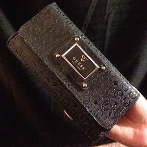 Guess wallet.