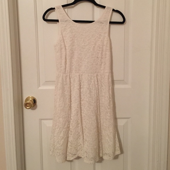 white lace dress
