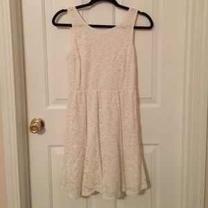 white lace dress