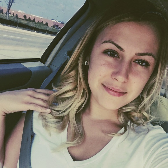 Meet your Posher, Joyce - Picture 1 of 1