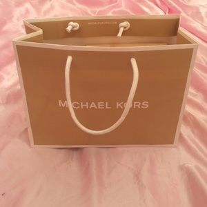 Michael lots shopping bag