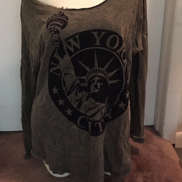 Off the shoulder NY city sweatshirt