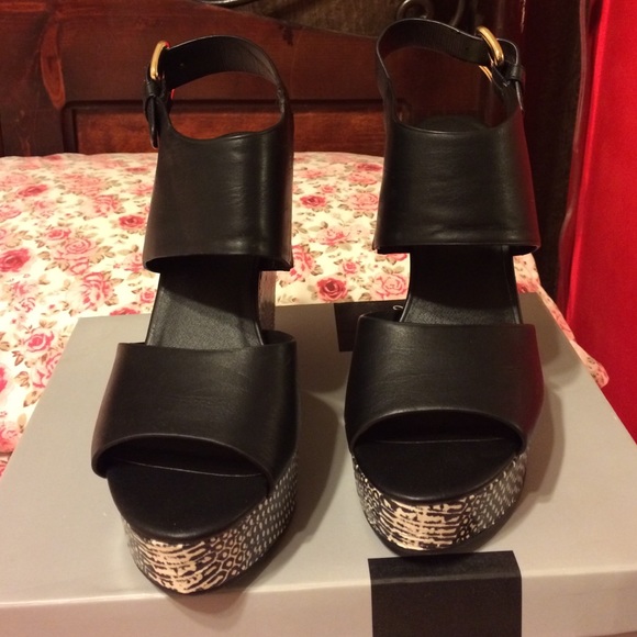 Mossimo Wedges🌹