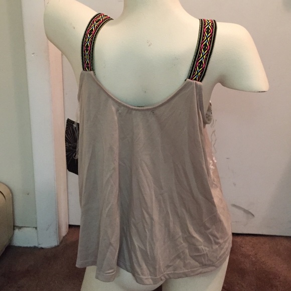 Aztec print neon and beige crop top - Picture 2 of 4