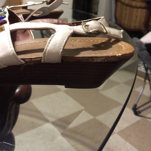 Sandals - Picture 2 of 4