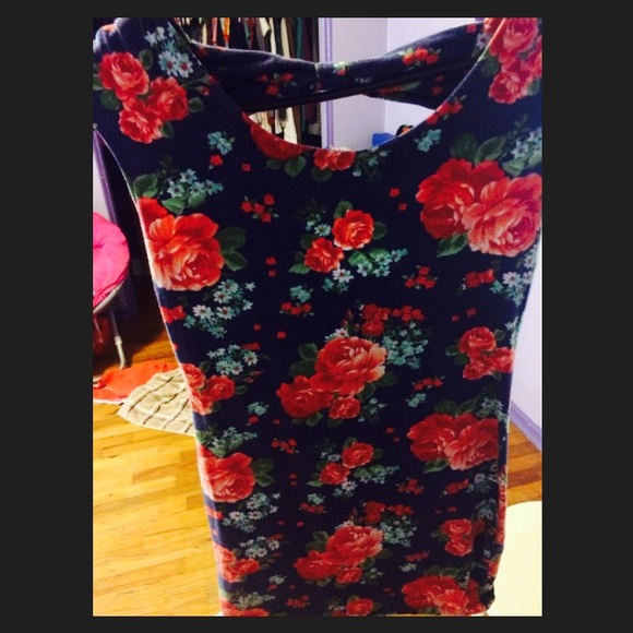 Forever 21 short sleeved dress w bows on the back