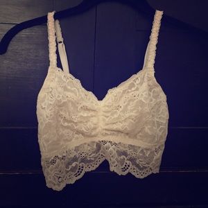 Bundle for @noellelundrigan