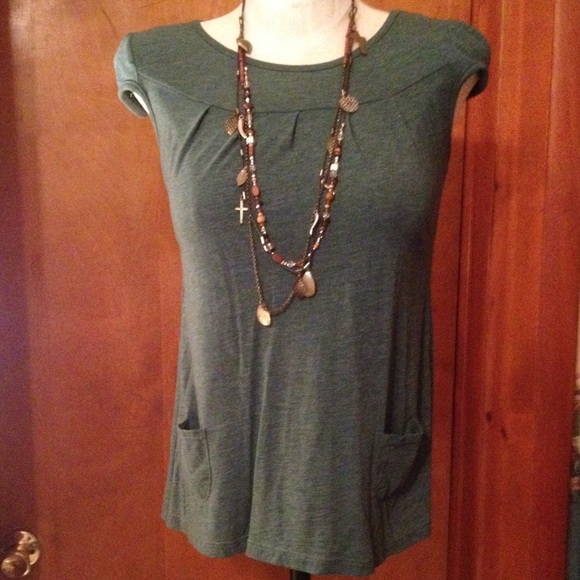 Green baby doll flowy shirt with pockets