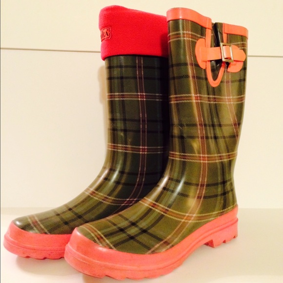 Western Chief Boots - Western Chief pink/grey plaid rain boots w/liner