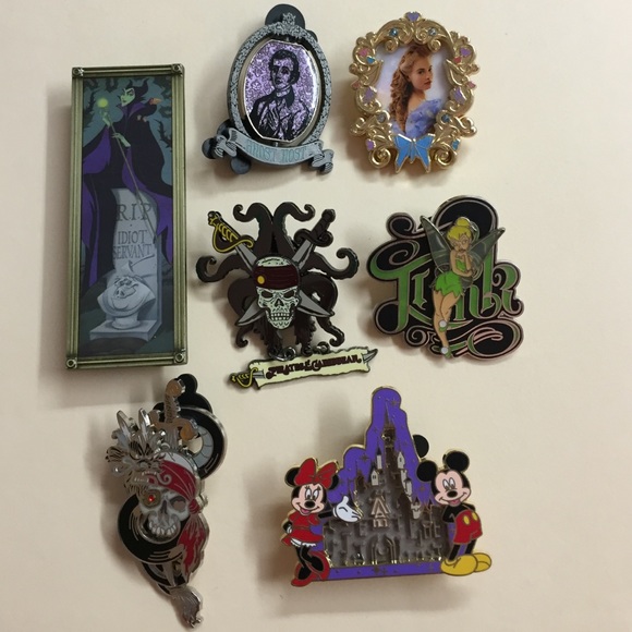 Disney pins