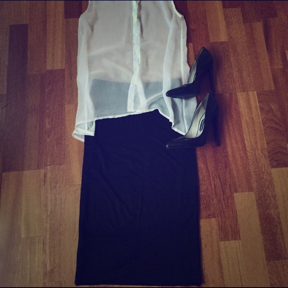 Black jersey pencil skirt