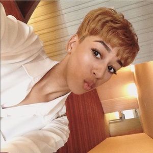 Meet your Posher, Daricka