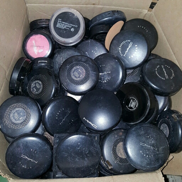 1200 pieces of Mac makeup