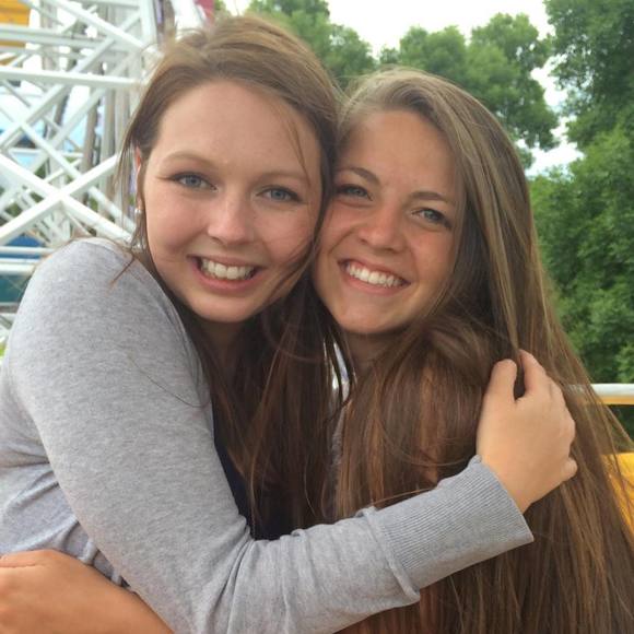 Meet your Posher, Kayla