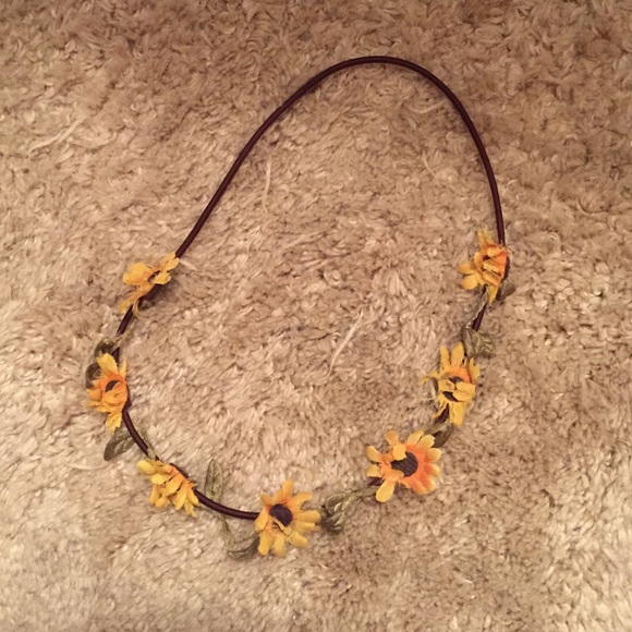 4 Summer Floral hairbands in one price! - Picture 4 of 4
