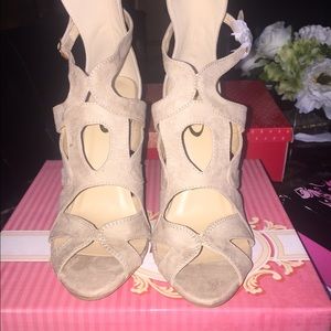 Tan cute heels