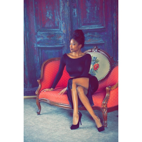 Black suede heels - Picture 2 of 3