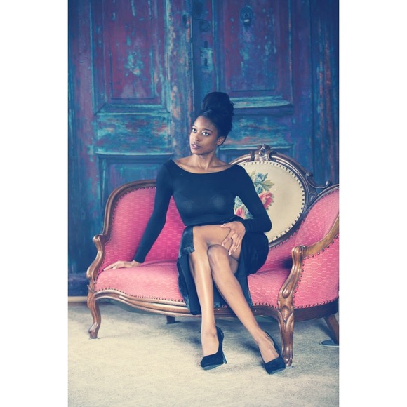 Black suede heels - Picture 3 of 3