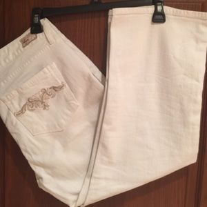 Paige white capri jeans!