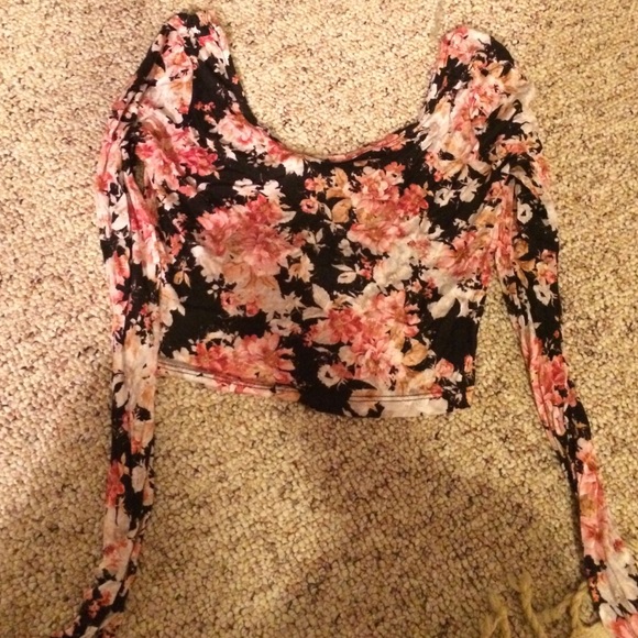 Open back crop flowered top