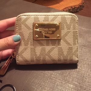 MK wallet excellent condition!!! No trades!