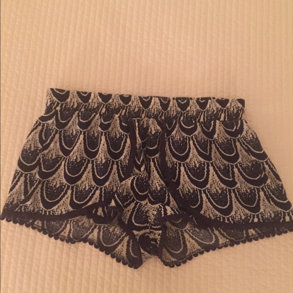 Pattern Navy blue Pants!