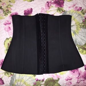 Waist trainer