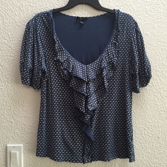 Banana Republic Tops - Banana Republic ruffly modish blouse