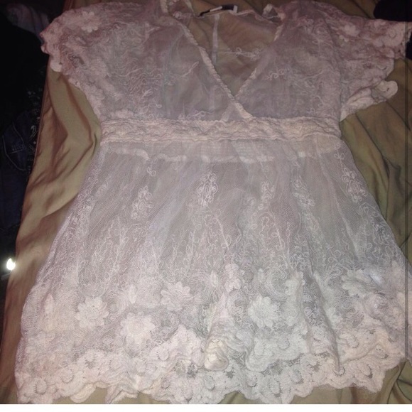 LACE TOP