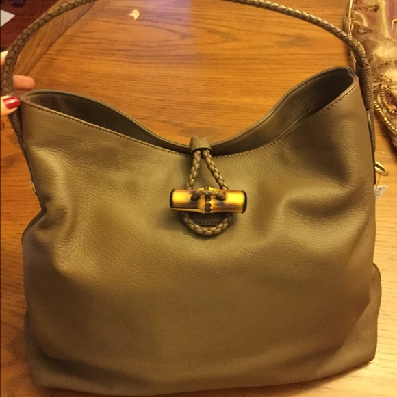 Gucci Handbag - Picture 3 of 4