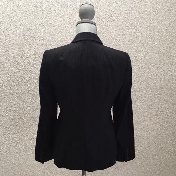 Banana Republic pinstripe suit blazer, fully lined - Picture 4 of 4