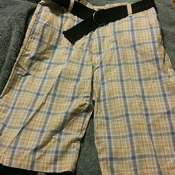 Plaid shorts w/belt