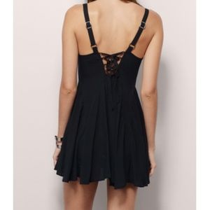 Cute skater like strappy dress