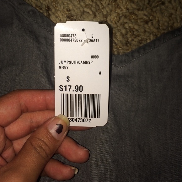 NWT dark grey romper - Picture 2 of 2