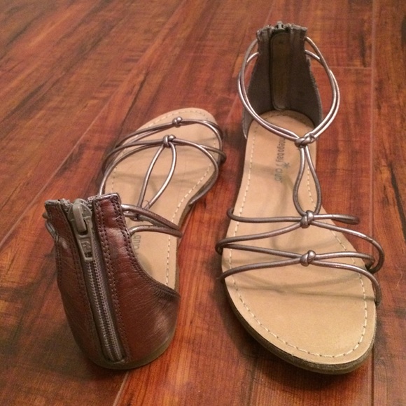 Sandals! - Picture 2 of 2