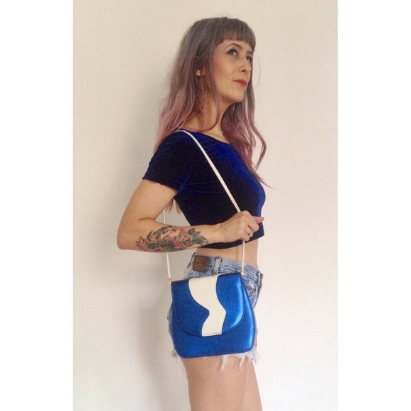 SOLD ETSY80s vintage metallic blue crossbody purse - Picture 2 of 3