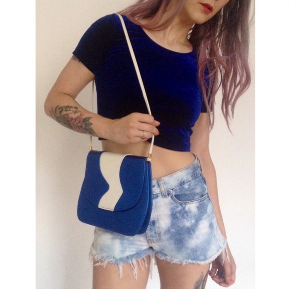 SOLD ETSY80s vintage metallic blue crossbody purse - Picture 3 of 3