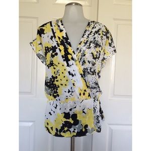 NY&CO V-neck blouse