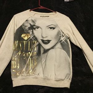 Marylin Monroe rue 21 sweater