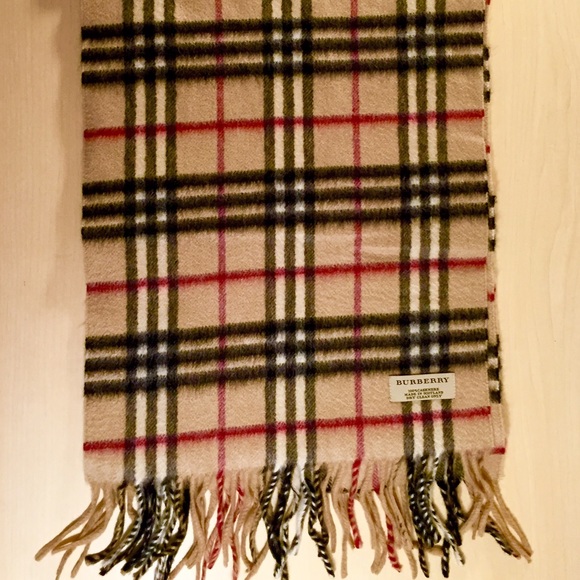 ON HOLD Burberry Cashmere Scarf - Picture 2 of 3