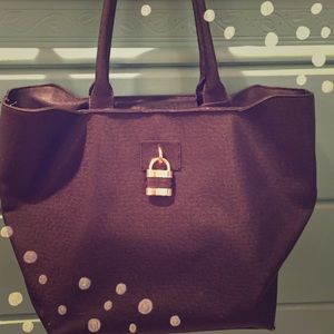 London Fog Black Shoulder Toe