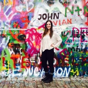 Meet your Posher, Cayla