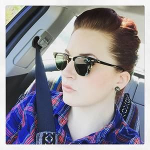 Meet your Posher, Casey